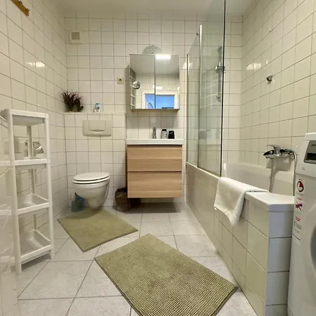 Zentrum Neulengbach, Bahnhofnaehe, Ruhig, Balkon, Parkplatz *