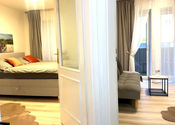 Zentrum Neulengbach, Bahnhofnaehe, Ruhig, Balkon, Parkplatz דירה *