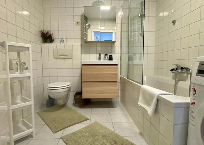 Zentrum Neulengbach, Bahnhofnaehe, Ruhig, Balkon, Parkplatz *