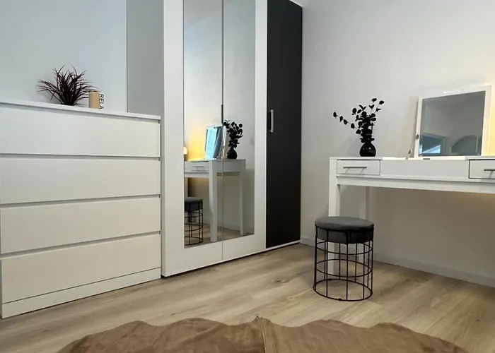 Zentrum Neulengbach, Bahnhofnaehe, Ruhig, Balkon, Parkplatz דירה *